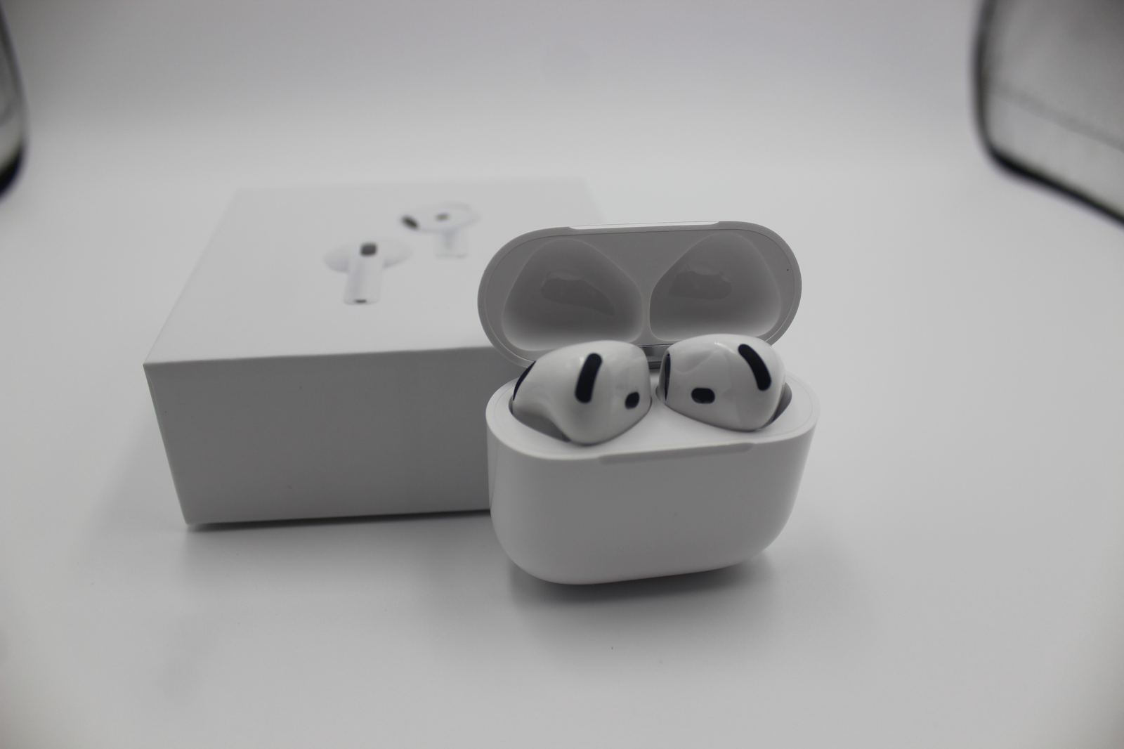 Air Pods4 3